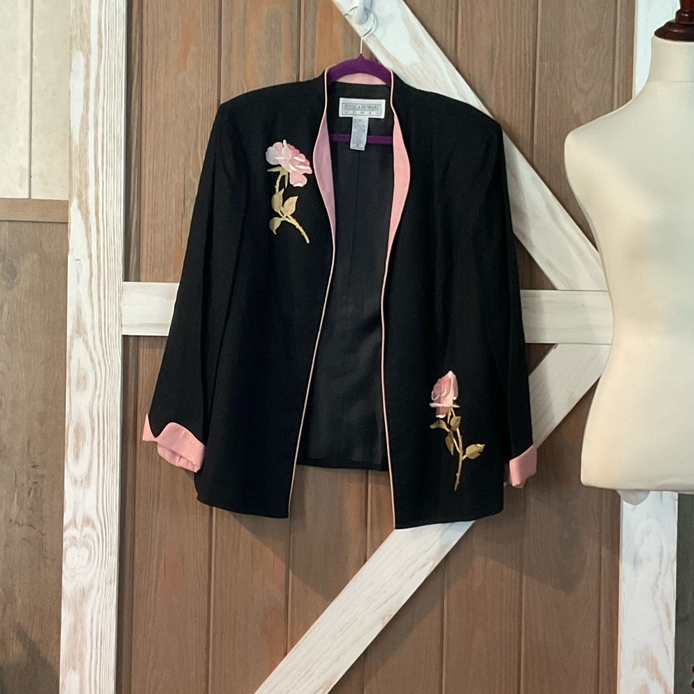 Vintage Jessica Howard Black and Pink Blazer with Floral Accents.P2P 24” SIZE 16 - Picture 5 of 5